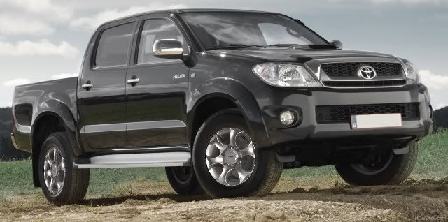 Toyota-Hilux_2009_Trinity.jpg