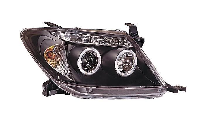 hilux04-blackheadlights.jpg