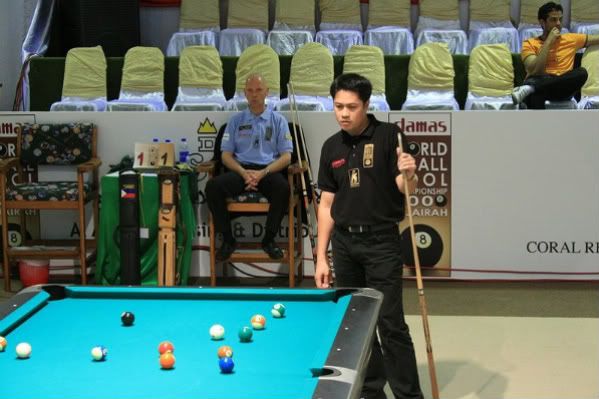 elviscalasang1.jpg