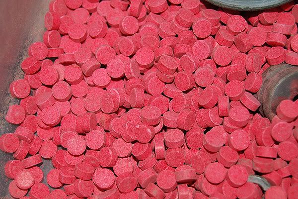 lack hair and rown eyes.