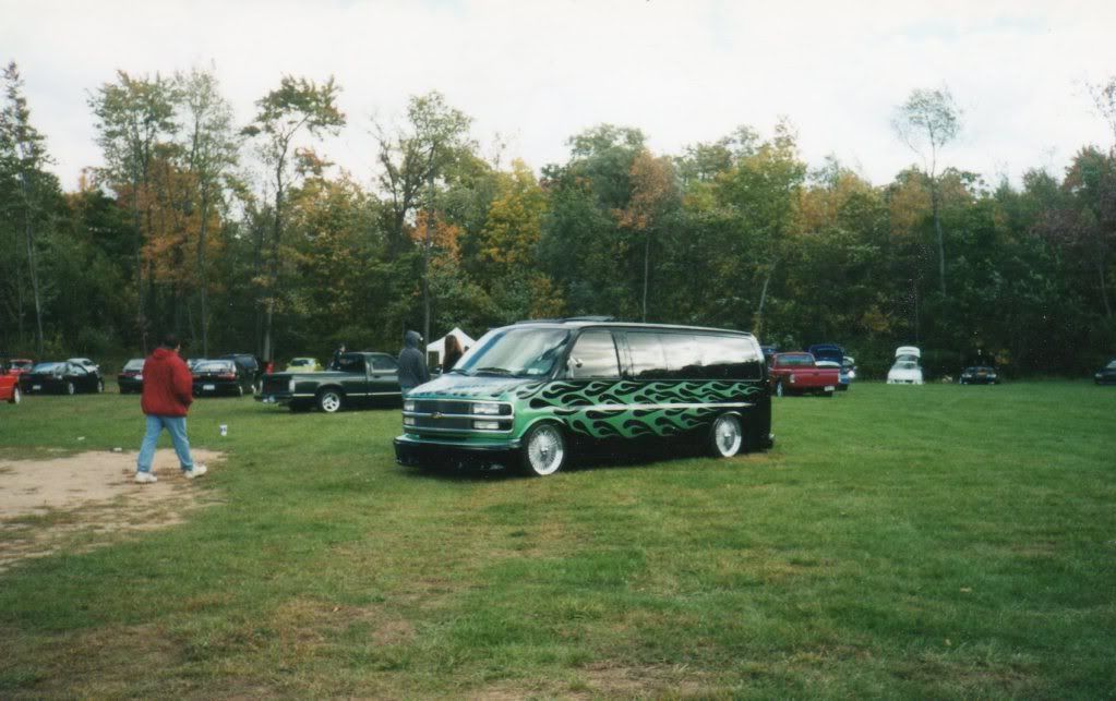 http://img.photobucket.com/albums/v739/97cavy/Old%20albany%20car%20show/img010.jpg