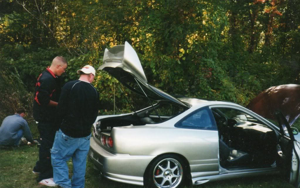 http://img.photobucket.com/albums/v739/97cavy/Old%20albany%20car%20show/img014.jpg