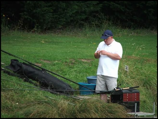 a52.jpg Paul prepares for Sunday. picture by pnm123