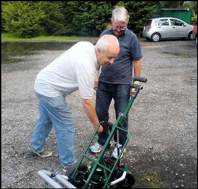 a66.jpg Daves new power walker trolley. picture by pnm123