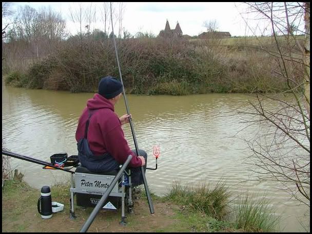 W14.jpg Peter plays a Carp picture by pnm123