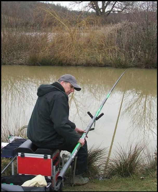 w10-1.jpg Tony gets to grips with his 401. picture by pnm123