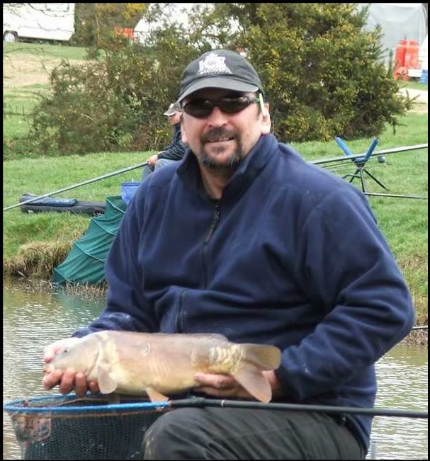 w4-3.jpg Bill with his Carp picture by pnm123