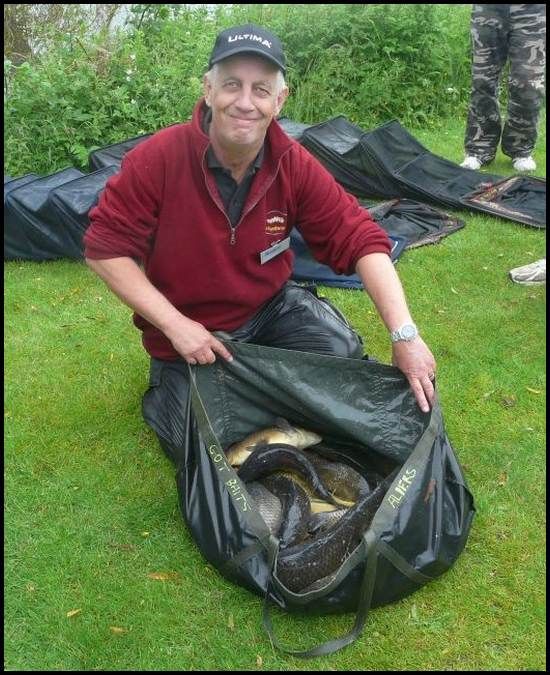 Peter (Mugger) with part of his 132lbs 07ozs bag