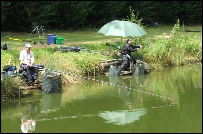 SimonandClive.jpg Simon on peg 34 and Clive on peg 35.