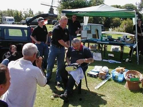 HeadShaveElvington.jpg Head Shaving. picture by pnm123