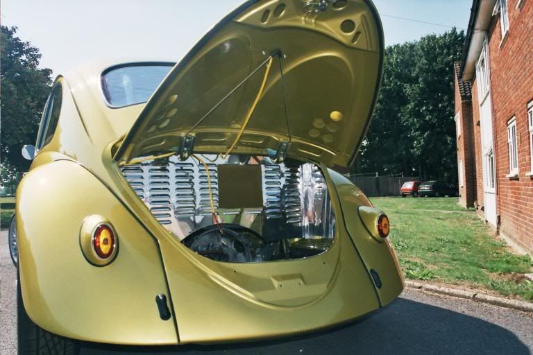 http://img.photobucket.com/albums/v75/sunburst-bug/181_open_decklid1_4-9-03.jpg