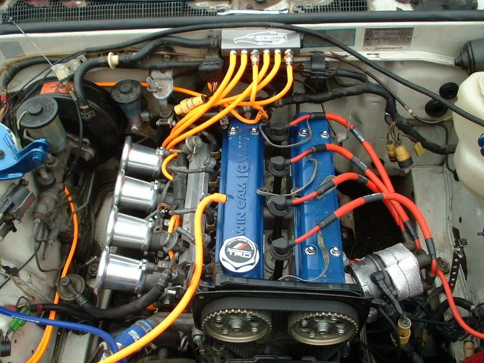 [Image: AEU86 AE86 - Dual carb set ups - ?]