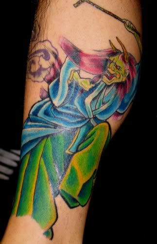 foto tatuaje pierna. Tatuaje en pierna demonio