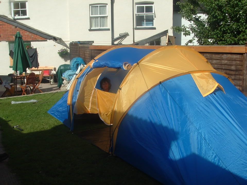 tent003.jpg