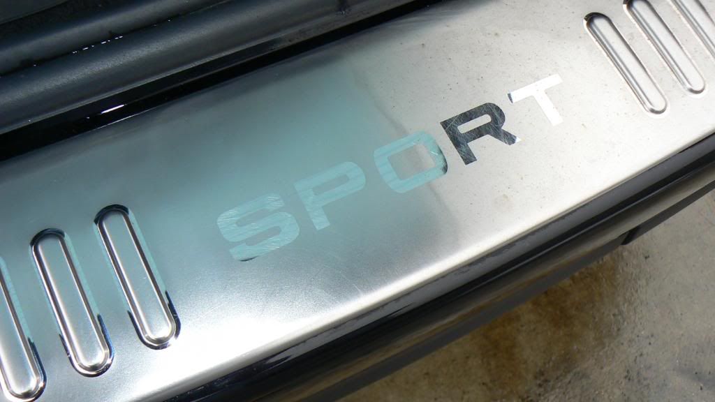 TML Valeting Ltd Black Range Rover Sport Detailing World Forum