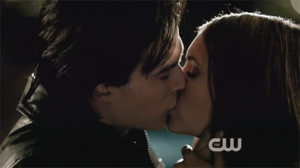 Damon-ElenaKiss4.gif