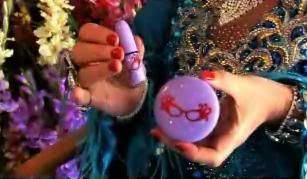 DameEdna.jpg