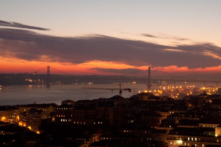  photo Lisboa-noite_zps53c436ba.jpg