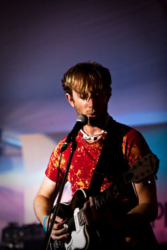 IMAGE: http://img.photobucket.com/albums/v89/Mooney/SappyFest%202010/IMG_1775.jpg