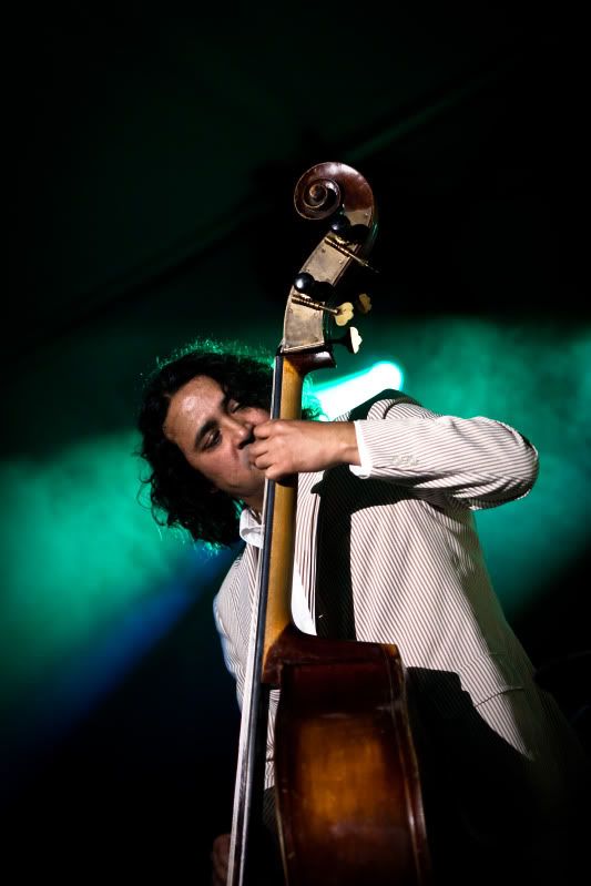 IMAGE: http://img.photobucket.com/albums/v89/Mooney/SappyFest%202010/IMG_2237.jpg