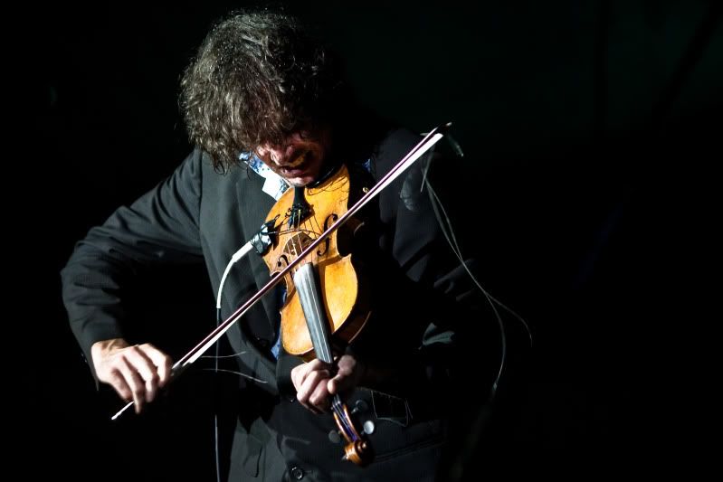 IMAGE: http://img.photobucket.com/albums/v89/Mooney/SappyFest%202010/IMG_2495.jpg