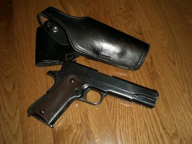 holsters050.jpg