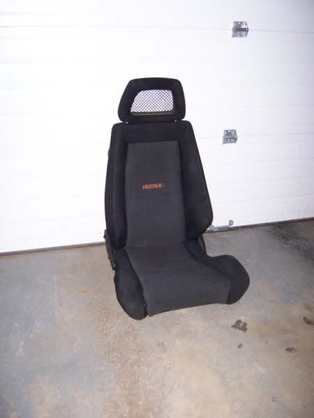 http://img.photobucket.com/albums/v95/SRBURG13/recaro.jpg