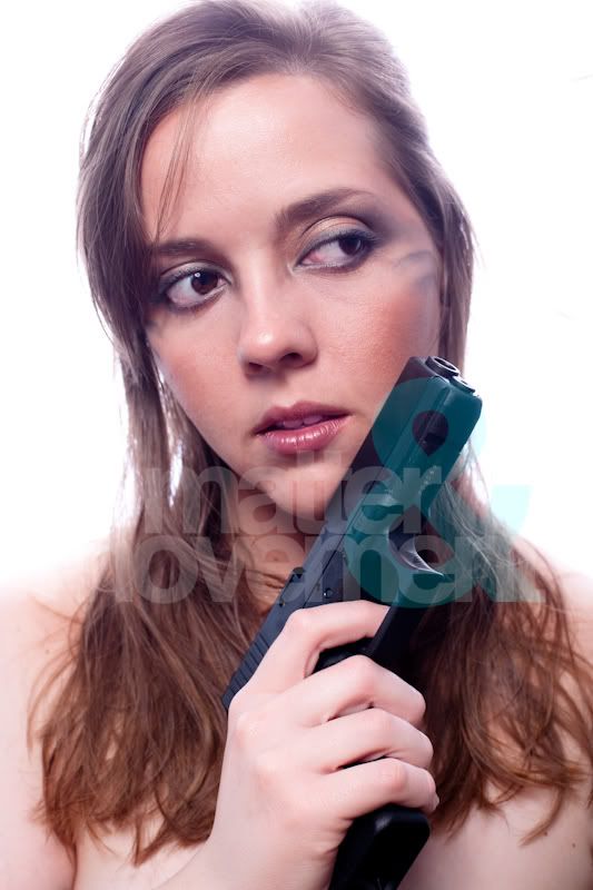 IMAGE: http://img.photobucket.com/albums/v97/s3v3rth3stars/30of40-1.jpg