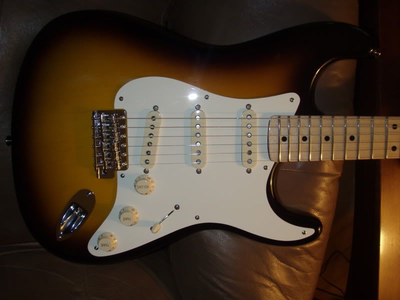 White Strat Pickguard with Cream Knobs and Covers? ZTalk