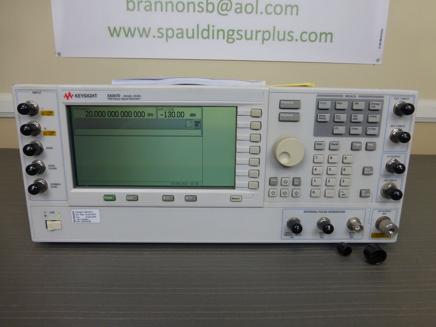 Keysight / Agilent E8267D 250 kHz to 20 GHz PSG Vector Signal Generator