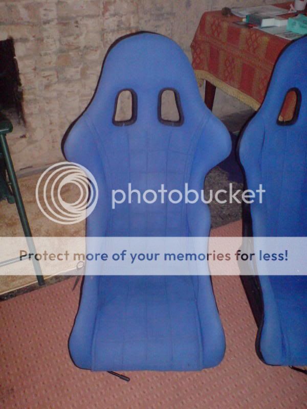Bucket Seats (blue) DSC00227