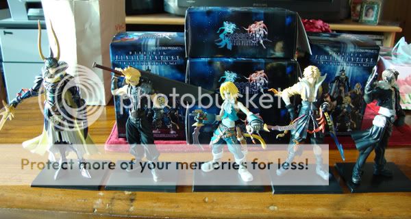 Final Fantasy - Dissidia - Page 2 Dissidiafigurines