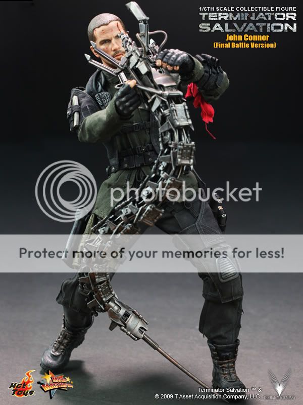 [Hot Toys] MMS111 - Terminator Salvation - John Connor (Final Battle Version) 3911021355_585c220254_o