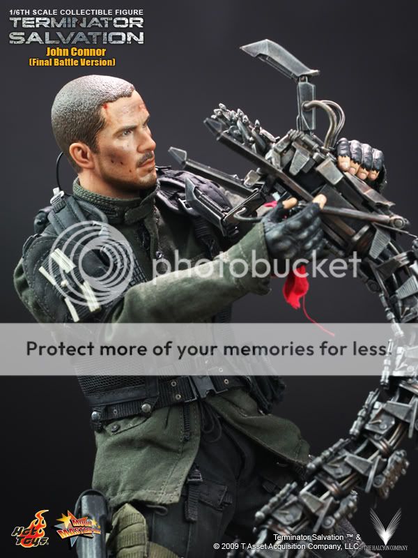 [Hot Toys] MMS111 - Terminator Salvation - John Connor (Final Battle Version) 3911802348_4a2d3cb26b_o