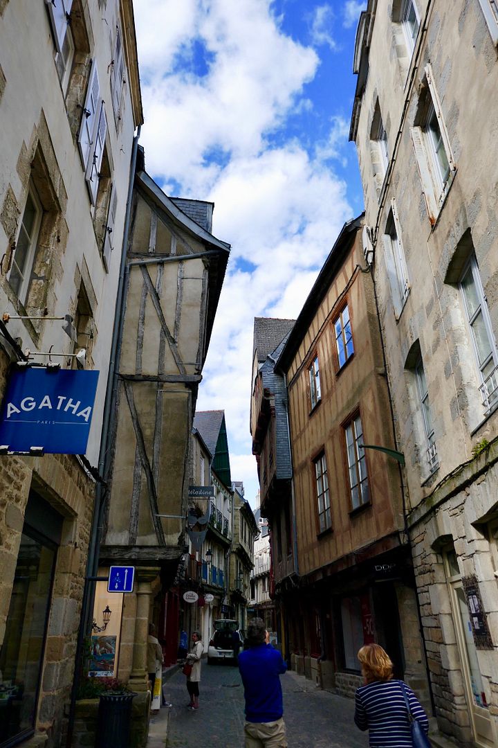 Gasse von Vannes photo 29E84B29-3C6D-4BB6-BB74-79D8365D966E_zpspvx66imk.jpeg