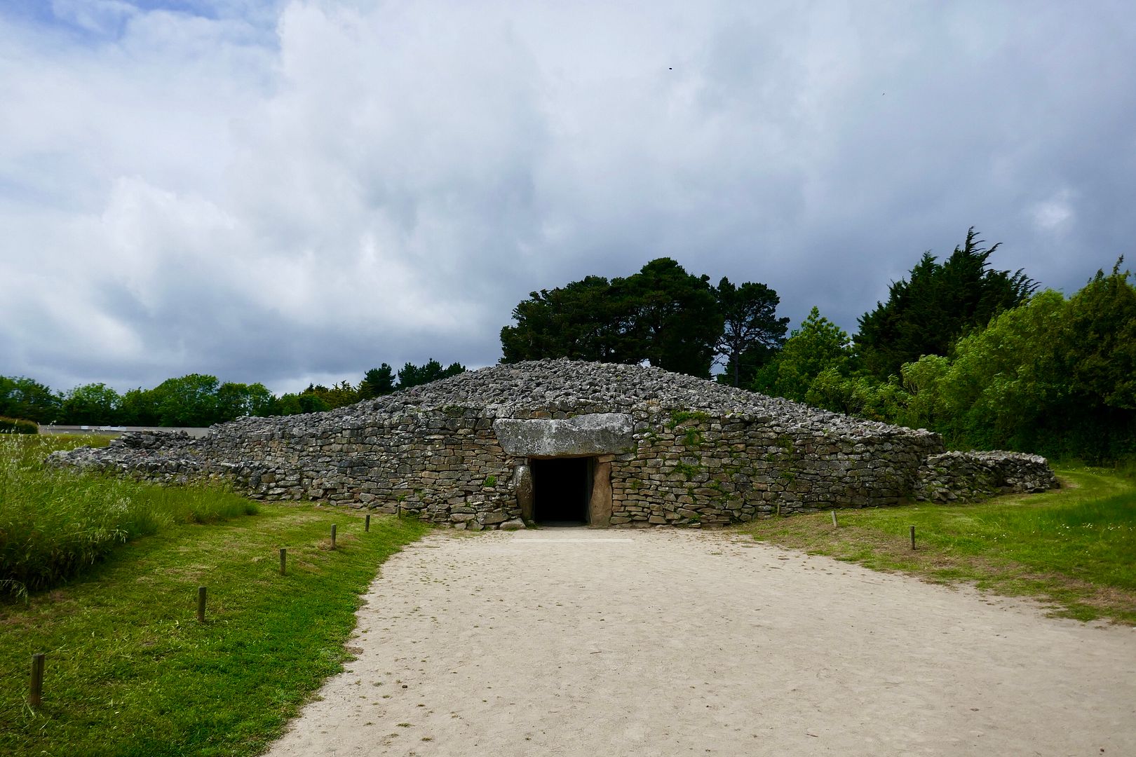 Dolmen von Locmariaquer photo 4E0E4984-66A5-4B27-A473-F87D1BB2A9AA_zpslqe0miaw.jpeg