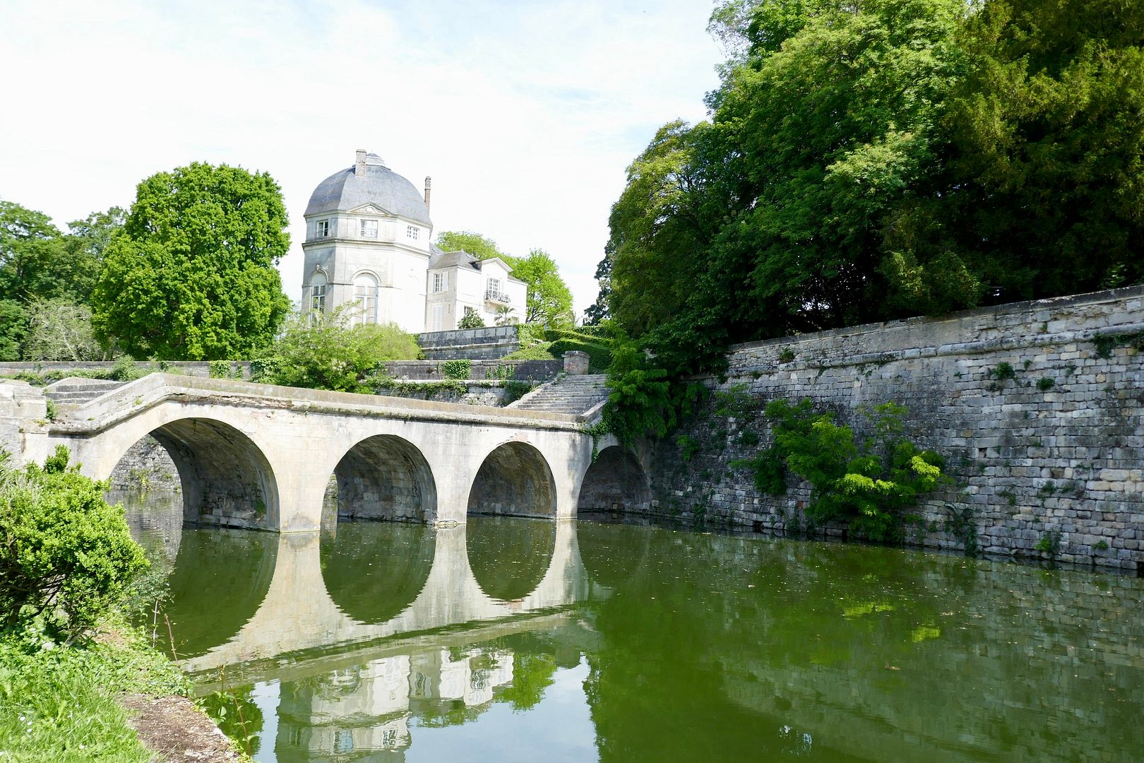 Chateauneuf photo BAB274E7-B6B3-462F-9BDF-889C3F627EBA_zpsuqoopydn.jpeg