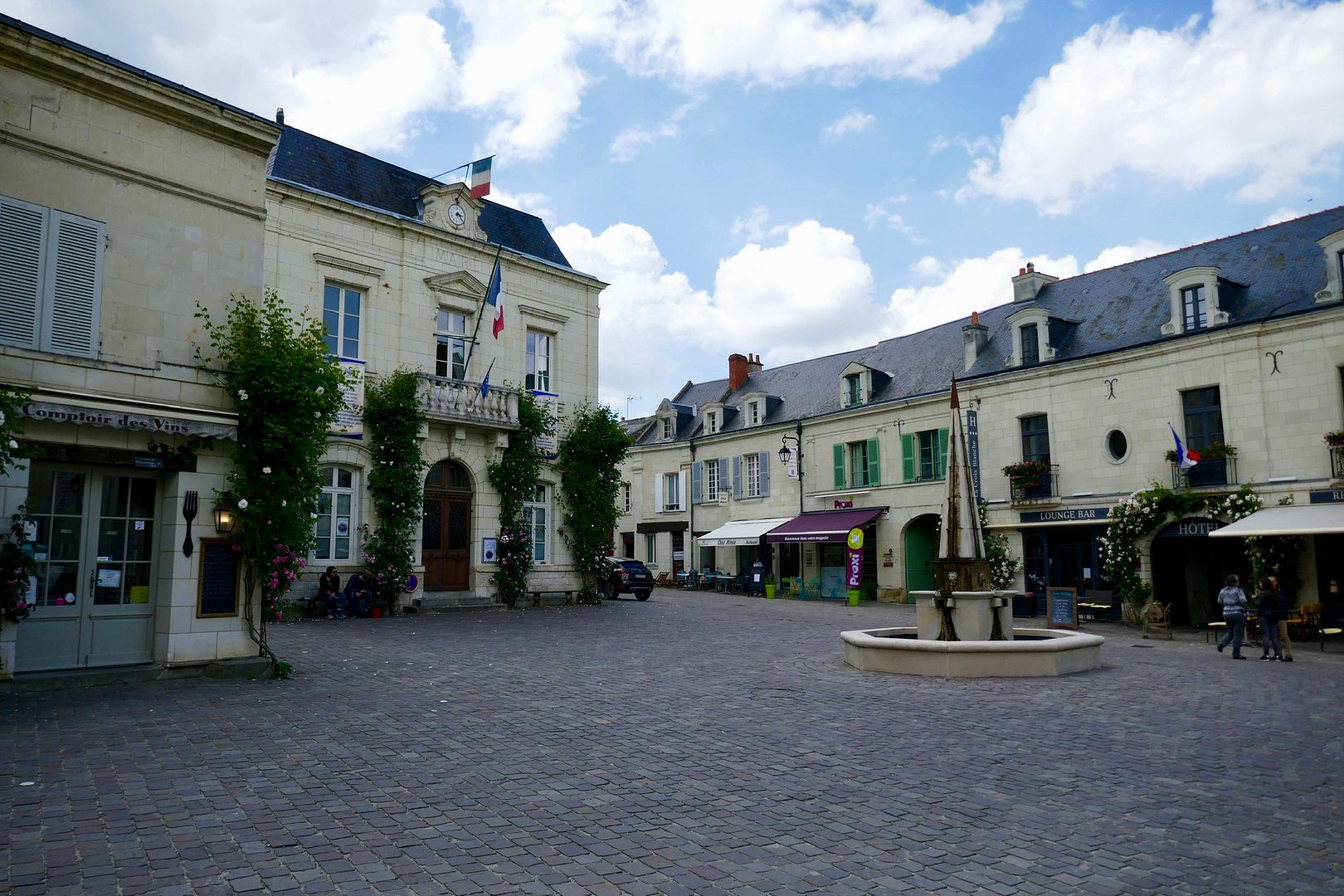 Rathaus in Fontevrault photo F312DD44-BA48-466E-9F3B-945A593B000C_zpsweg1r3ye.jpeg