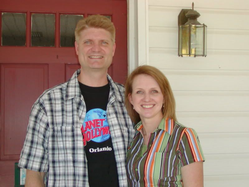 Y'all come back now!  Greg & Brenda, 4/15/06