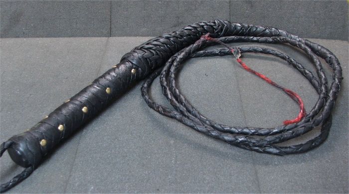 HEAVY BRAIDED HANDLE AND FRONT EDGE MAKES THIS WHIP DURABLE AND MORE 