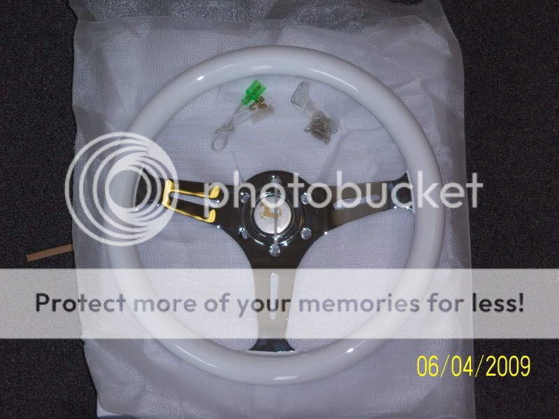 jdm style steering wheels in stock!  330mm 350mm  $80 + ship 100_0265