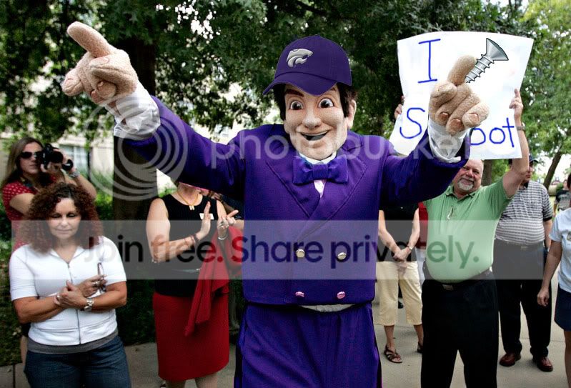 Is Stanbot the new Washburn mascot?!?