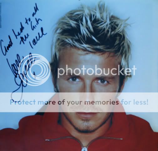 Aijin & Eloigne: The Final Installment Foto_David_Beckham_Autografo