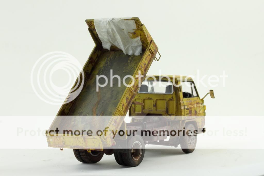 Extreme weathering - Forklift and Tipper Truck - Page 2 2012-09-020014