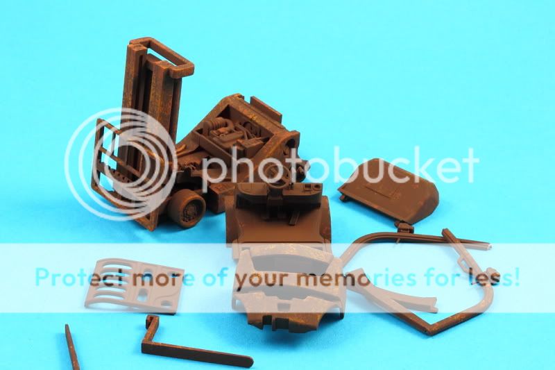 Extreme weathering - Forklift and Tipper Truck February2012_08_010