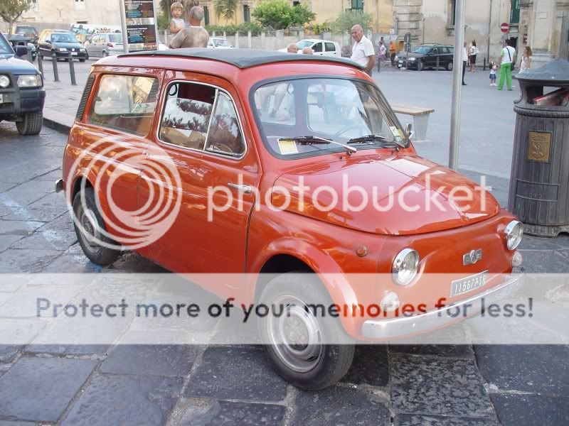 Petits trésors de parkings... - Page 7 Fiat500J1