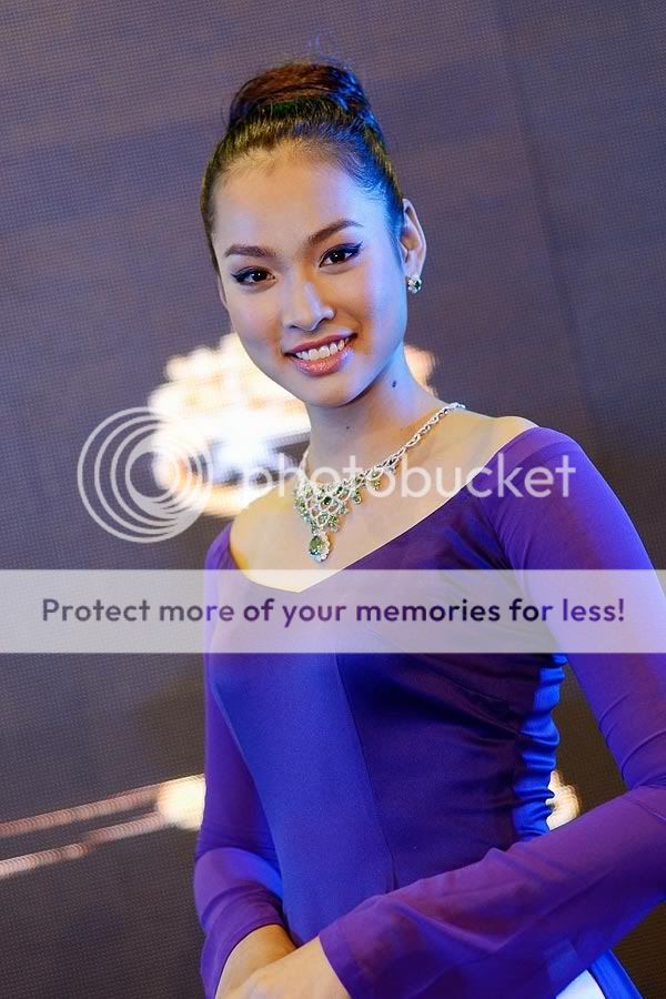 Miss vietnam world and miss vietnam international 2012? 111114FsPNJ05