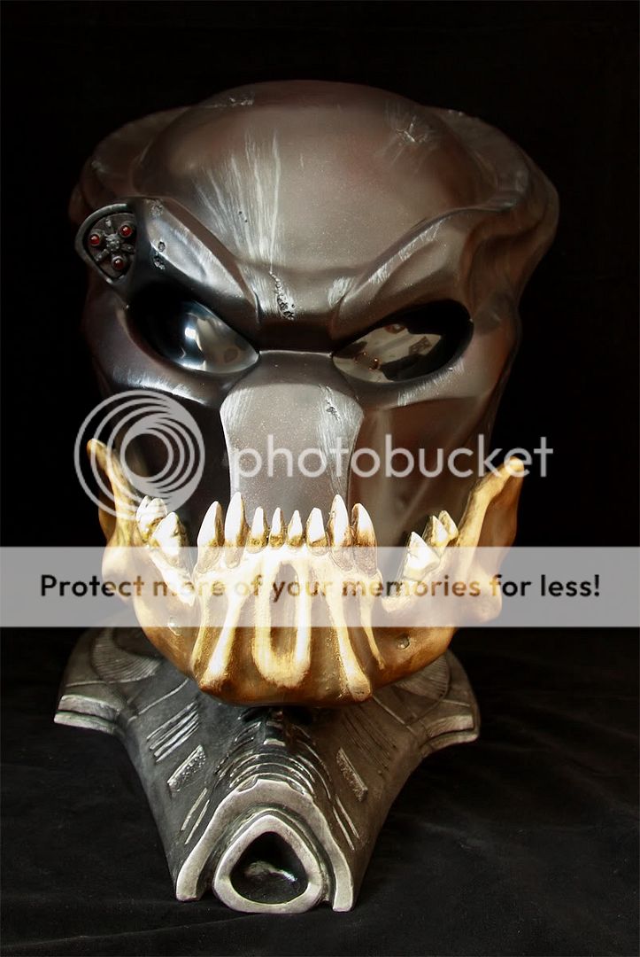 [SDCC 2010] Predators: The Berserker - Prop Replica - Sideshow P1