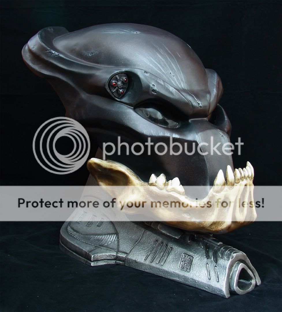 [SDCC 2010] Predators: The Berserker - Prop Replica - Sideshow P3