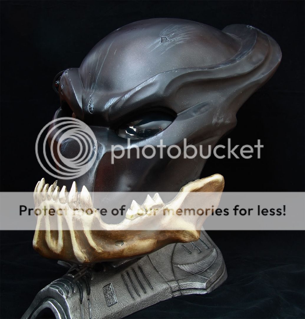 [SDCC 2010] Predators: The Berserker - Prop Replica - Sideshow P6